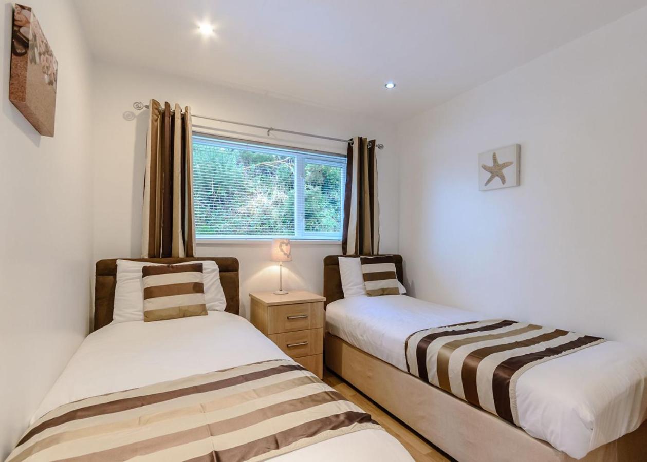 Gilfach Holiday Park Henfynyw Upper 외부 사진